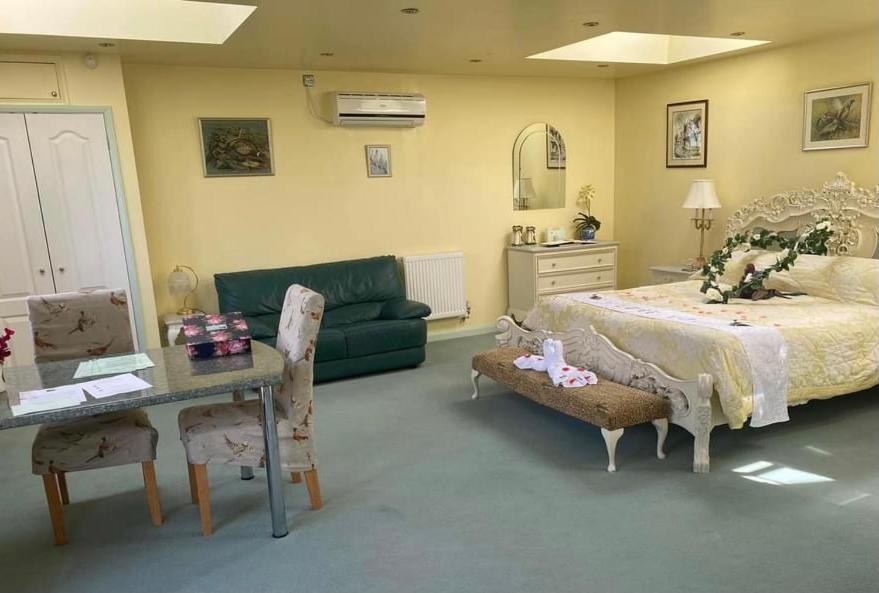 Pheasant Suites Colchester Zewnętrze zdjęcie